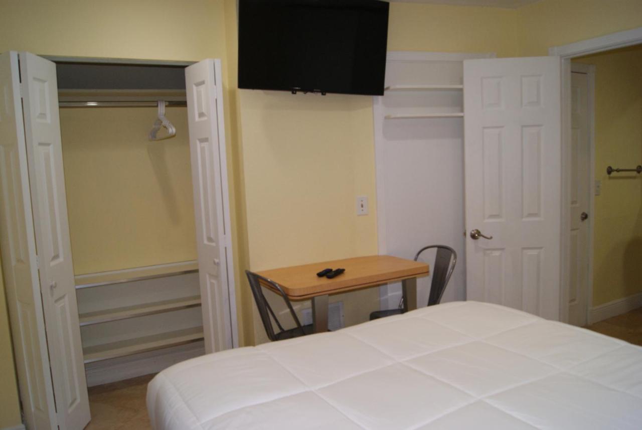 Private Studio Two Miles From Hard Rock Stadium Miami Gardens Buitenkant foto